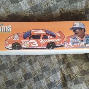 Dale Earnhardt wheaties Monte Carlo die cast Chevy crew cab, show car trailer